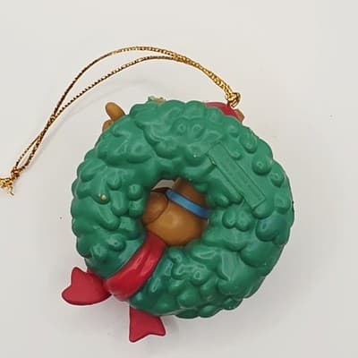 Vintage Scooby Doo Christmas Ornament Wreath Scooby Snacks Hanna Barbera 1998 - Thumbnail 4