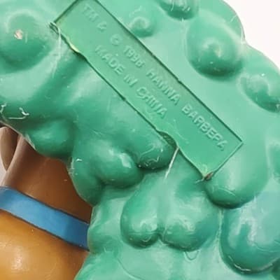 Vintage Scooby Doo Christmas Ornament Wreath Scooby Snacks Hanna Barbera 1998 - Thumbnail 5