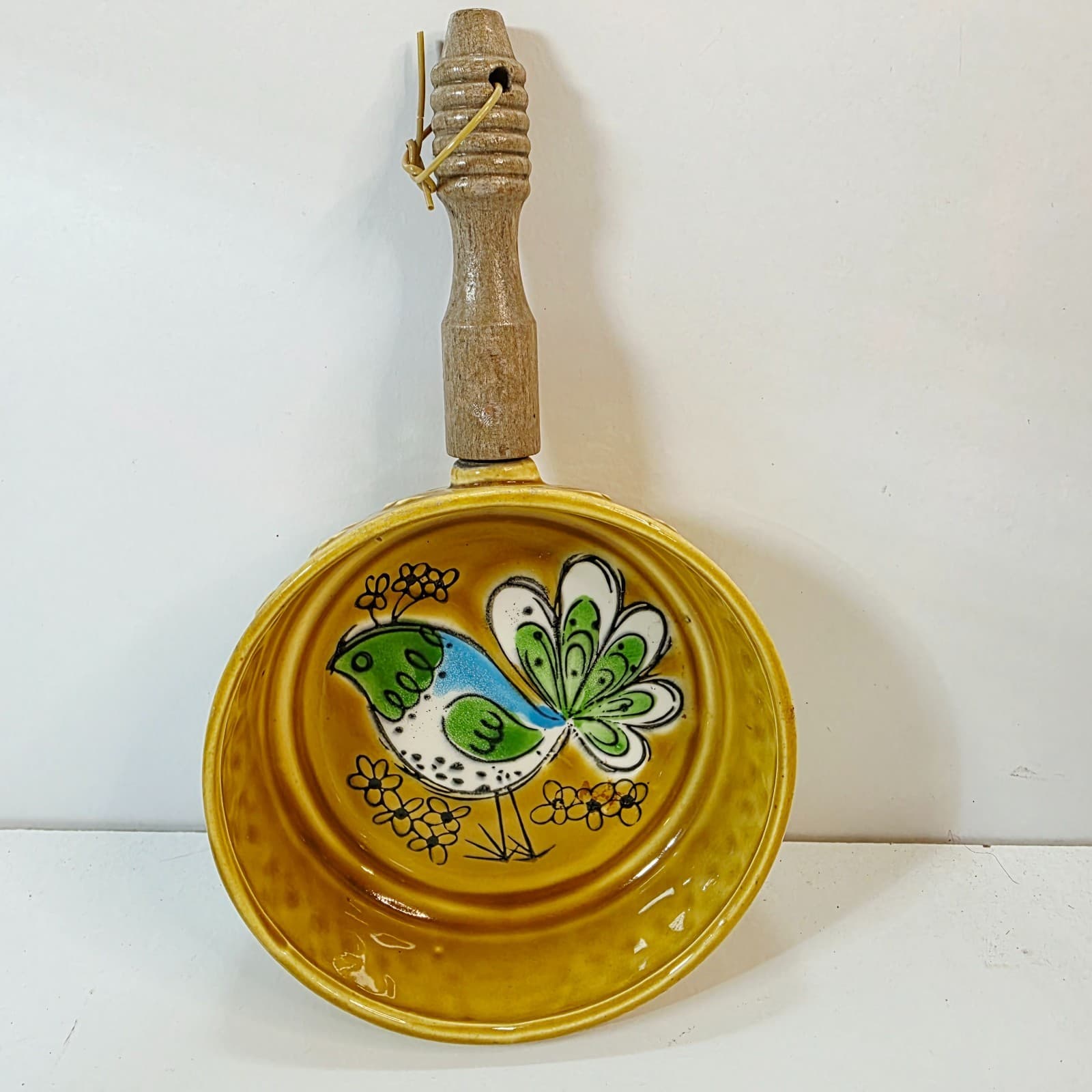 Vintage Ceramic Hanging Pan With Bird Design Wooden Handle Kitchen Wall Decor