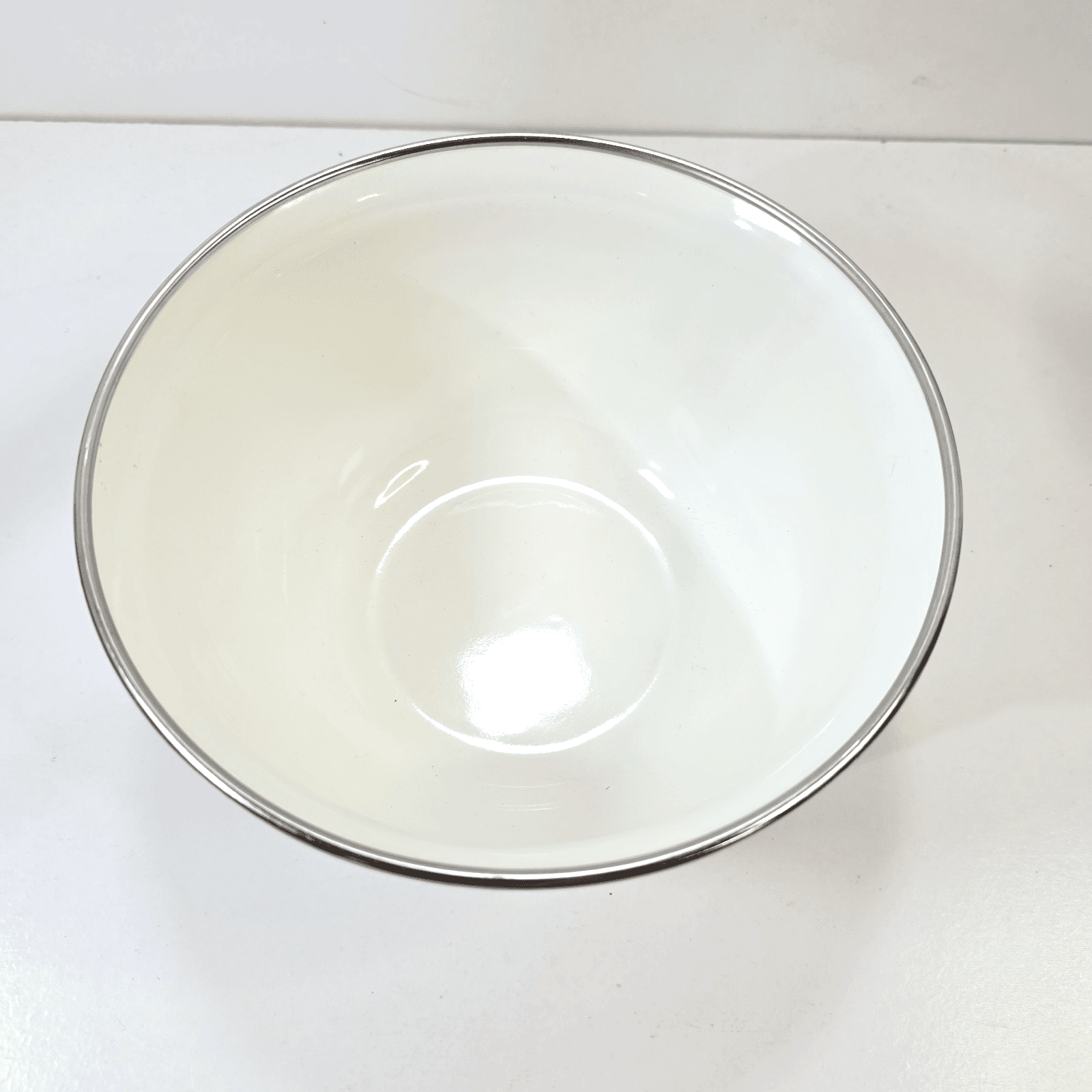 Vintage Strawberry Enamelware Enamel Ware Mixing Bowl 7” Diameter - Thumbnail 2