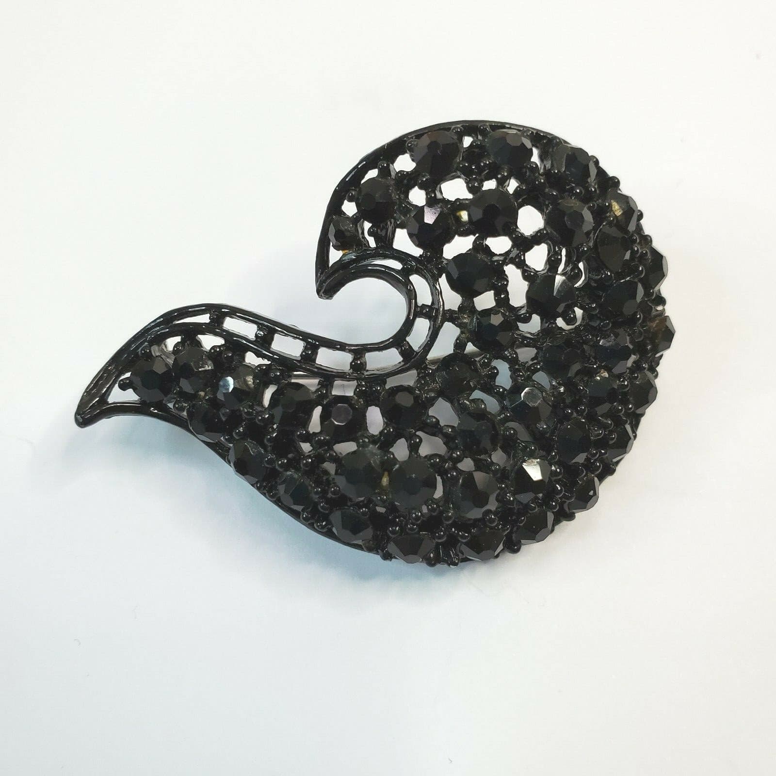 Vintage Unmarked Black Metal & Black Rhinestones Swoosh Curved Brooch Pin