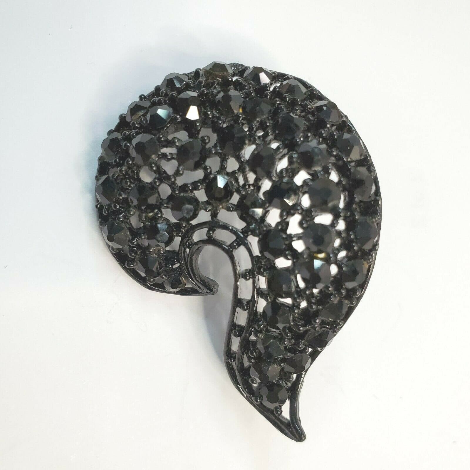 Vintage Unmarked Black Metal & Black Rhinestones Swoosh Curved Brooch Pin - Thumbnail 2