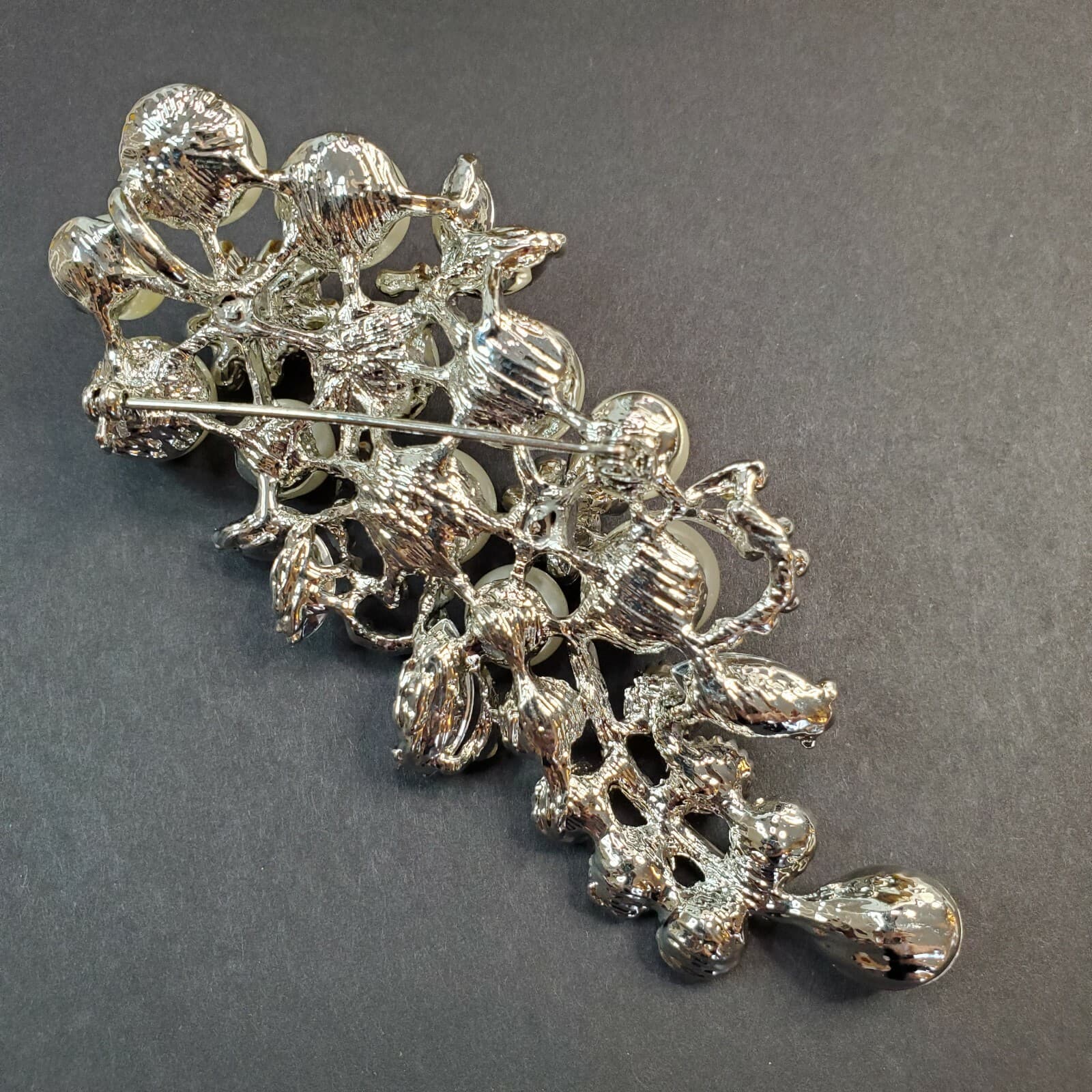 Vtg Silver Tone Cluster Faux Pearls Rhinestones Floral Spray Brooch or Pendant - Thumbnail 4