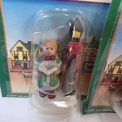 Lot of 5 Vintage Olde English Village Ceramic Christmas Scene Figures NOS - Thumbnail 6
