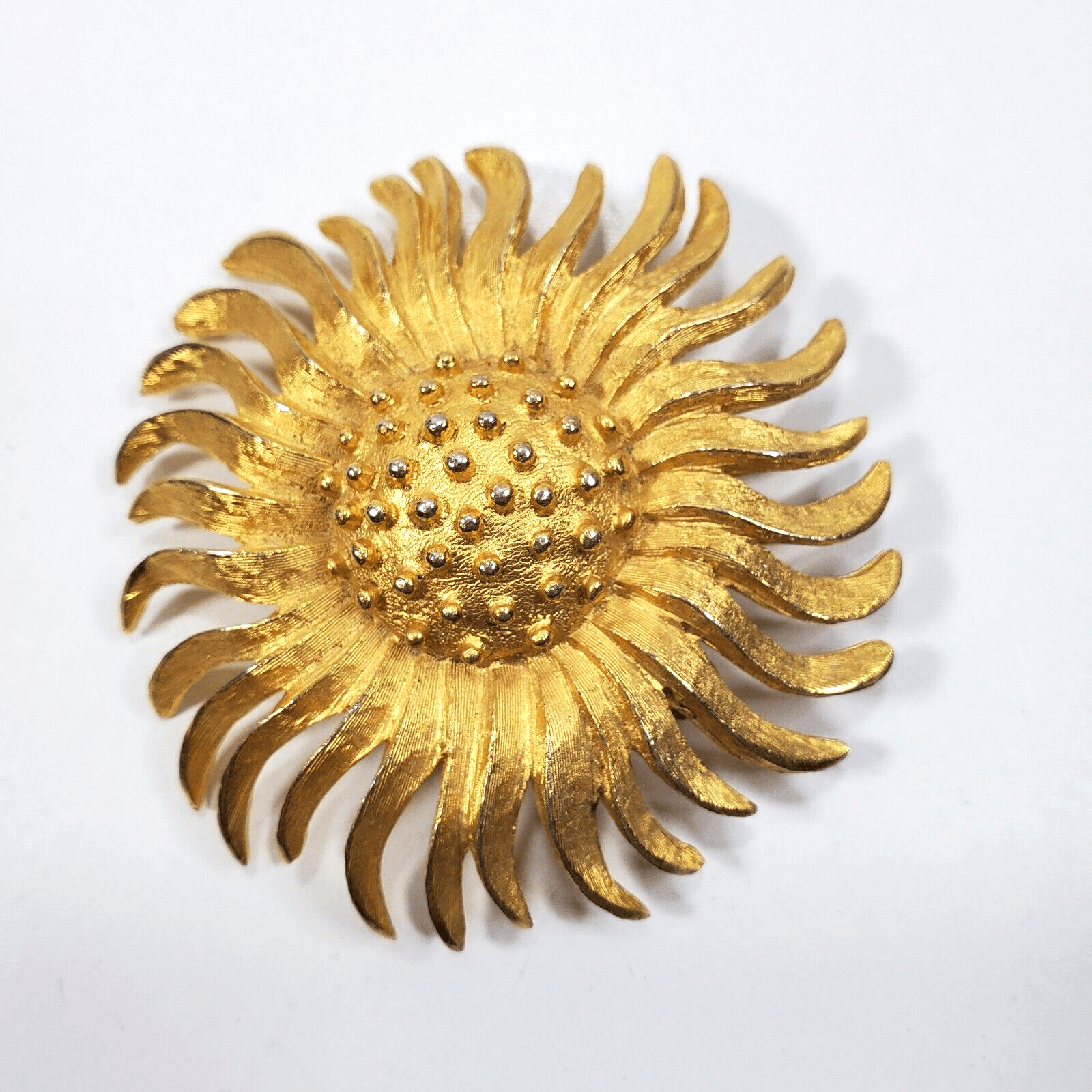 Gold Tone Textured Metal Sunflower Floral Flower Brooch Pin Jewelry