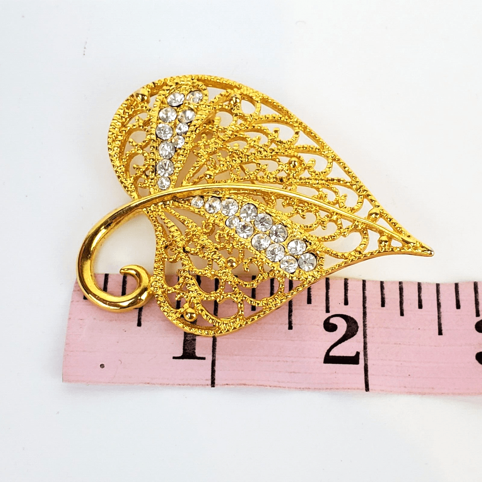 Vintage Gold Tone Filigree Clear Rhinestones Leaf Brooch Pin Autumn Fall - Thumbnail 3