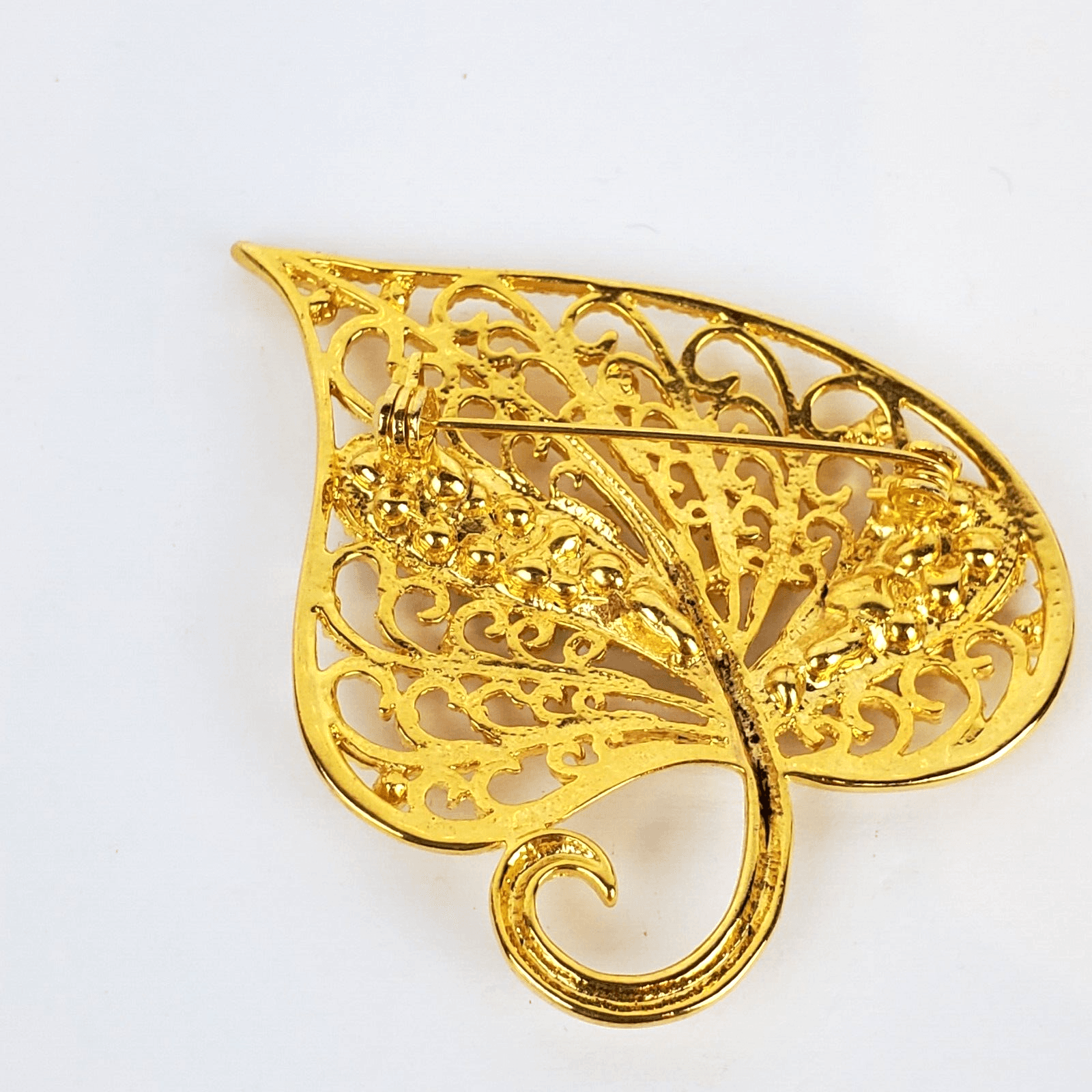 Vintage Gold Tone Filigree Clear Rhinestones Leaf Brooch Pin Autumn Fall - Thumbnail 2