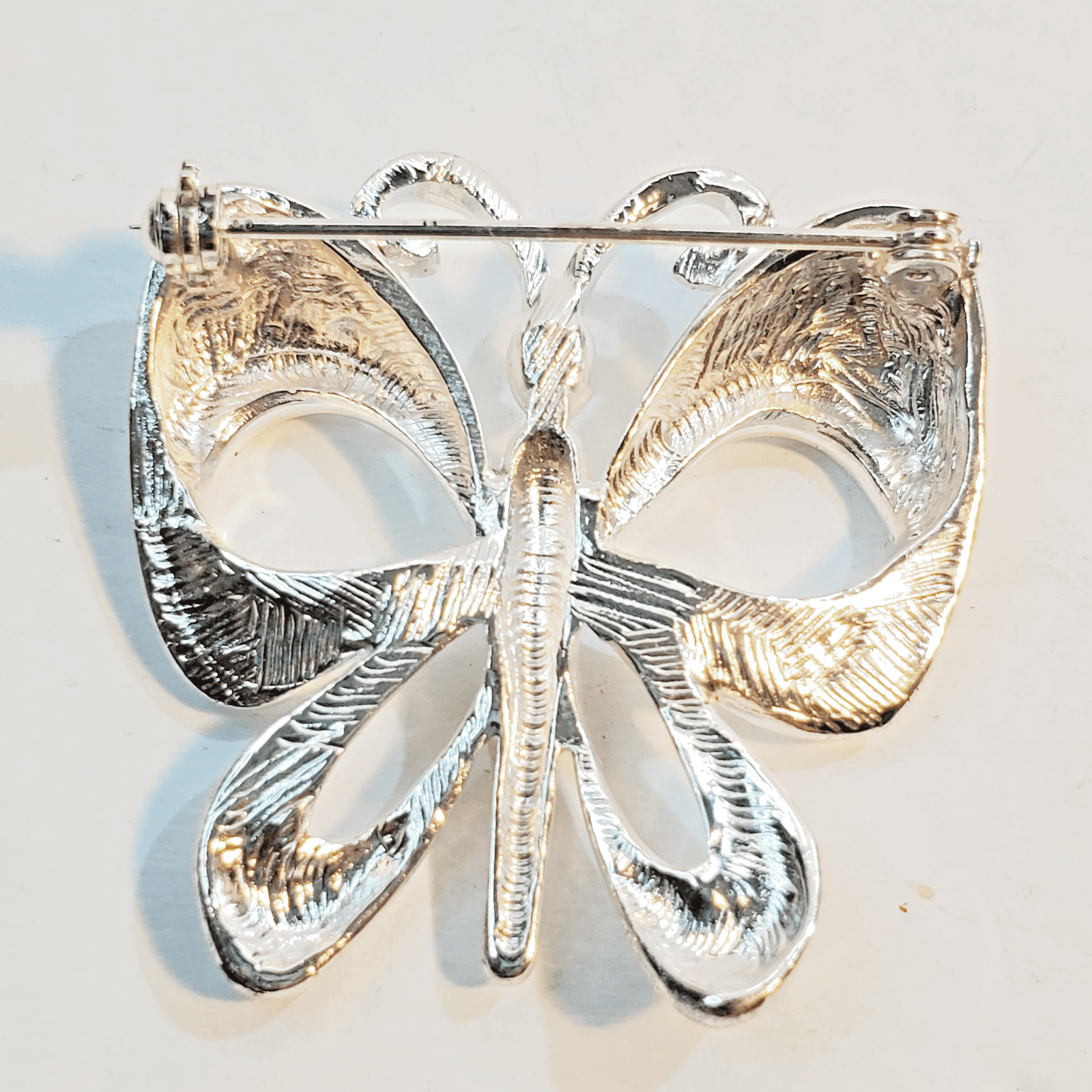 Silver Tone Shiny Metal Open Work Butterfly Brooch Pin - Thumbnail 2
