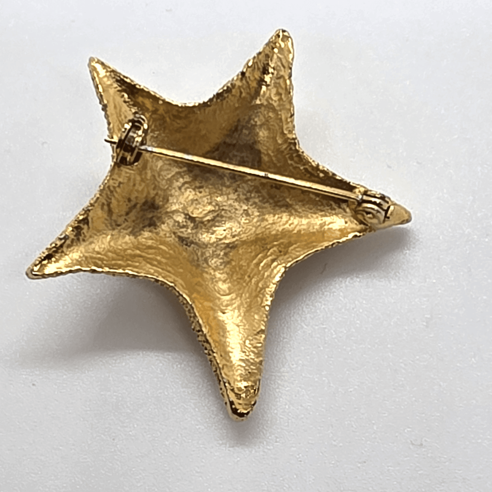 Vintage Textured Gold Tone Starfish Sea Star Shape Brooch Pin Coastal Beach - Thumbnail 2
