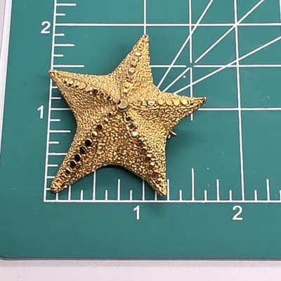 Vintage Textured Gold Tone Starfish Sea Star Shape Brooch Pin Coastal Beach - Thumbnail 3