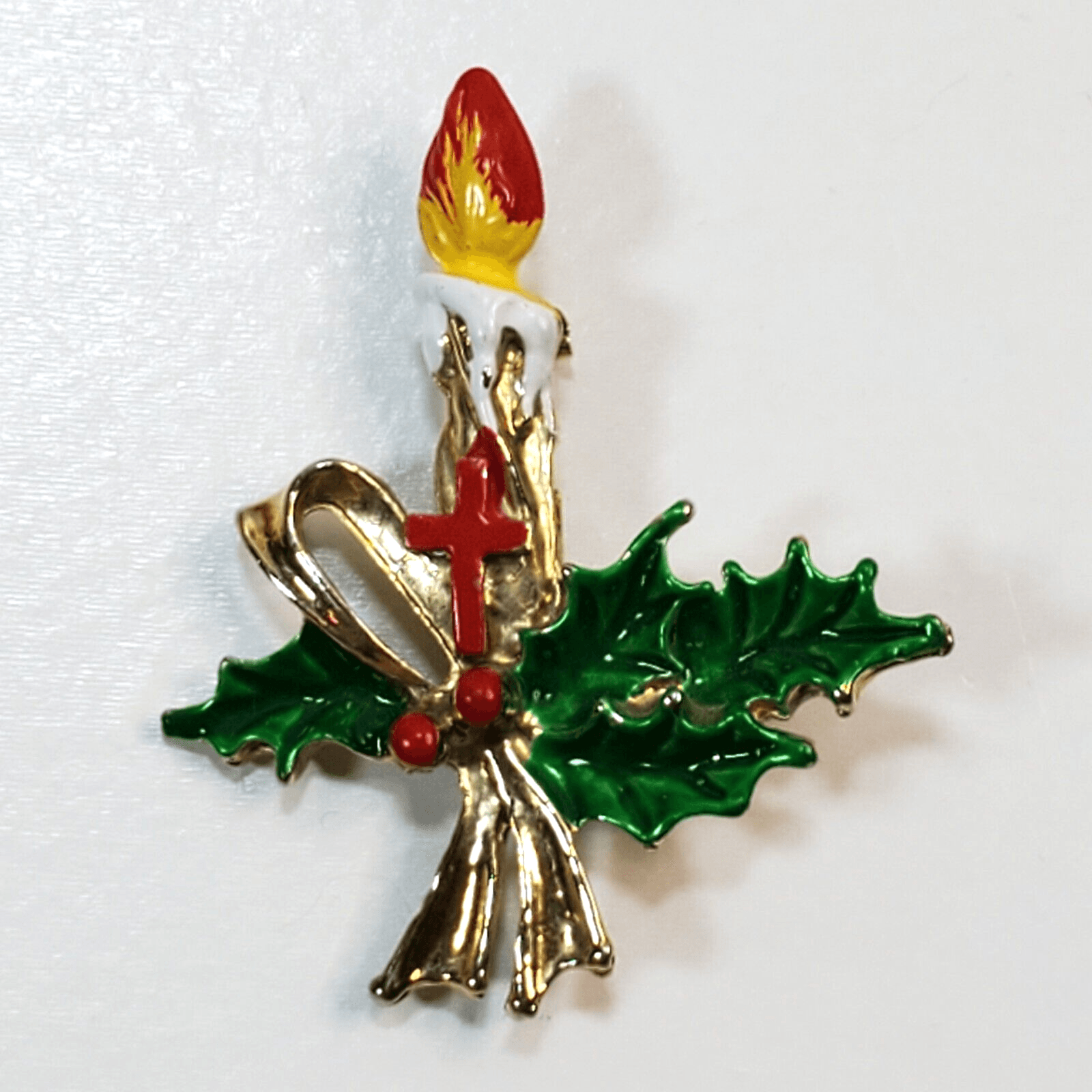 Vintage Gold Tone Metal White Green Red Enamel Candle Holly Christmas Brooch Pin