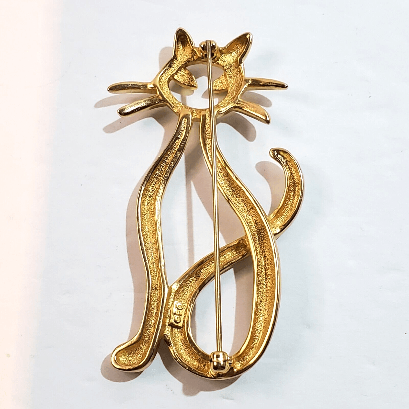Vtg FO Fernando Originals Matte Gold Tone Green Rhinestone Eyes Cat Brooch Pin - Thumbnail 2