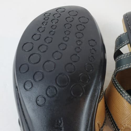 Clarks Black & Tan Leather Criss-Cross Slip-On Sandals Women's Size 8M - Thumbnail 12