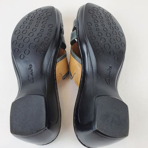 Clarks Black & Tan Leather Criss-Cross Slip-On Sandals Women's Size 8M - Thumbnail 11