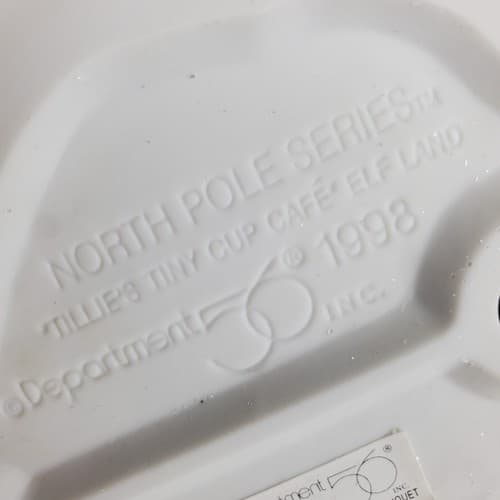 Vintage Dept 56 North Pole Series Tillie's Tiny Cup Café Village 1998 Retired - Thumbnail 10