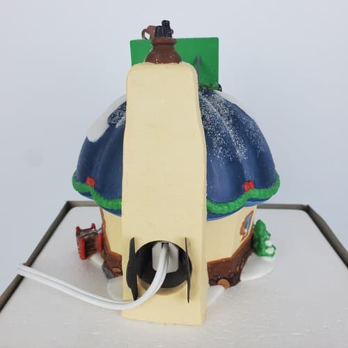 Vintage Dept 56 North Pole Series Tillie's Tiny Cup Café Village 1998 Retired - Thumbnail 5