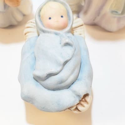 Vtg 1986 Avon Heavenly Blessings Nativity Set Of 3 Ceramic Figures Mary Jesus Jo - Thumbnail 2