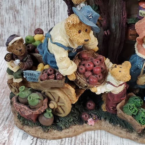 Boyds Bears Danbury Mint Farmers Market Collector Apple Shaped Clock Retired - Thumbnail 3