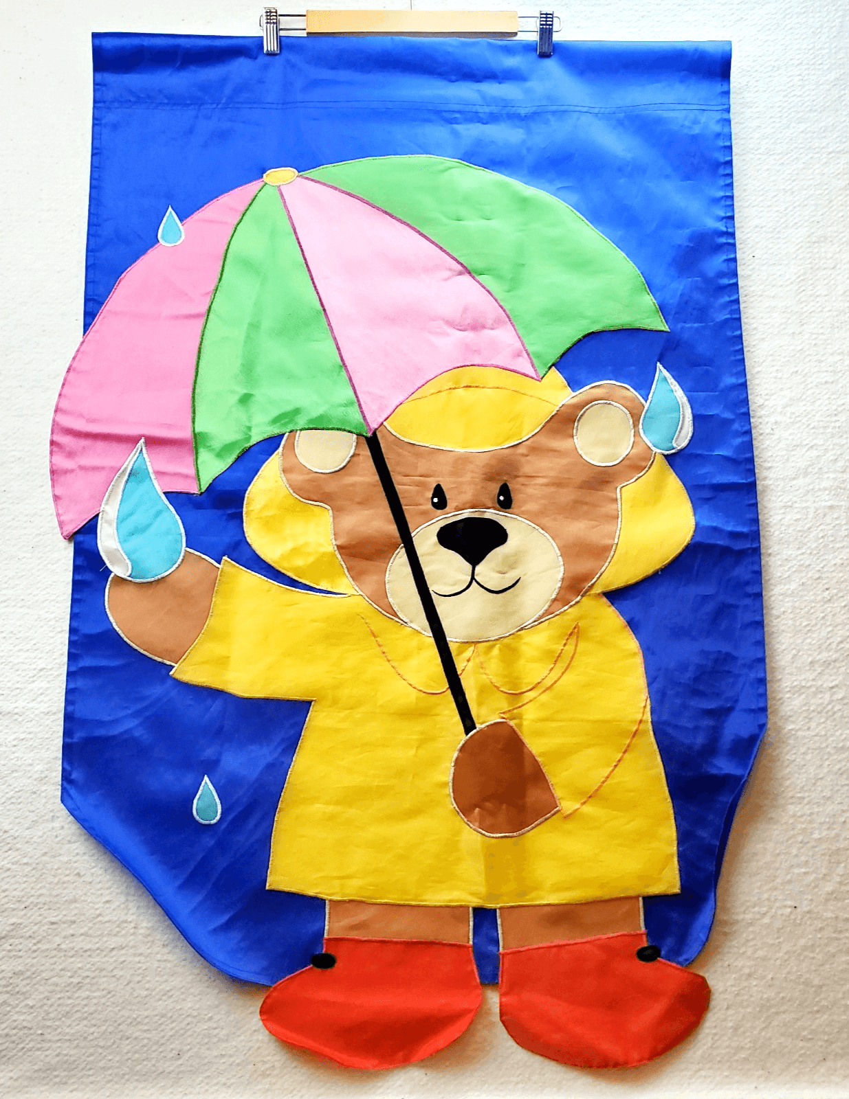 Vtg 1997 NCE Garden Flag Teddy Bear In Raincoat w/ Umbrella Nylon Banner 29 x 43