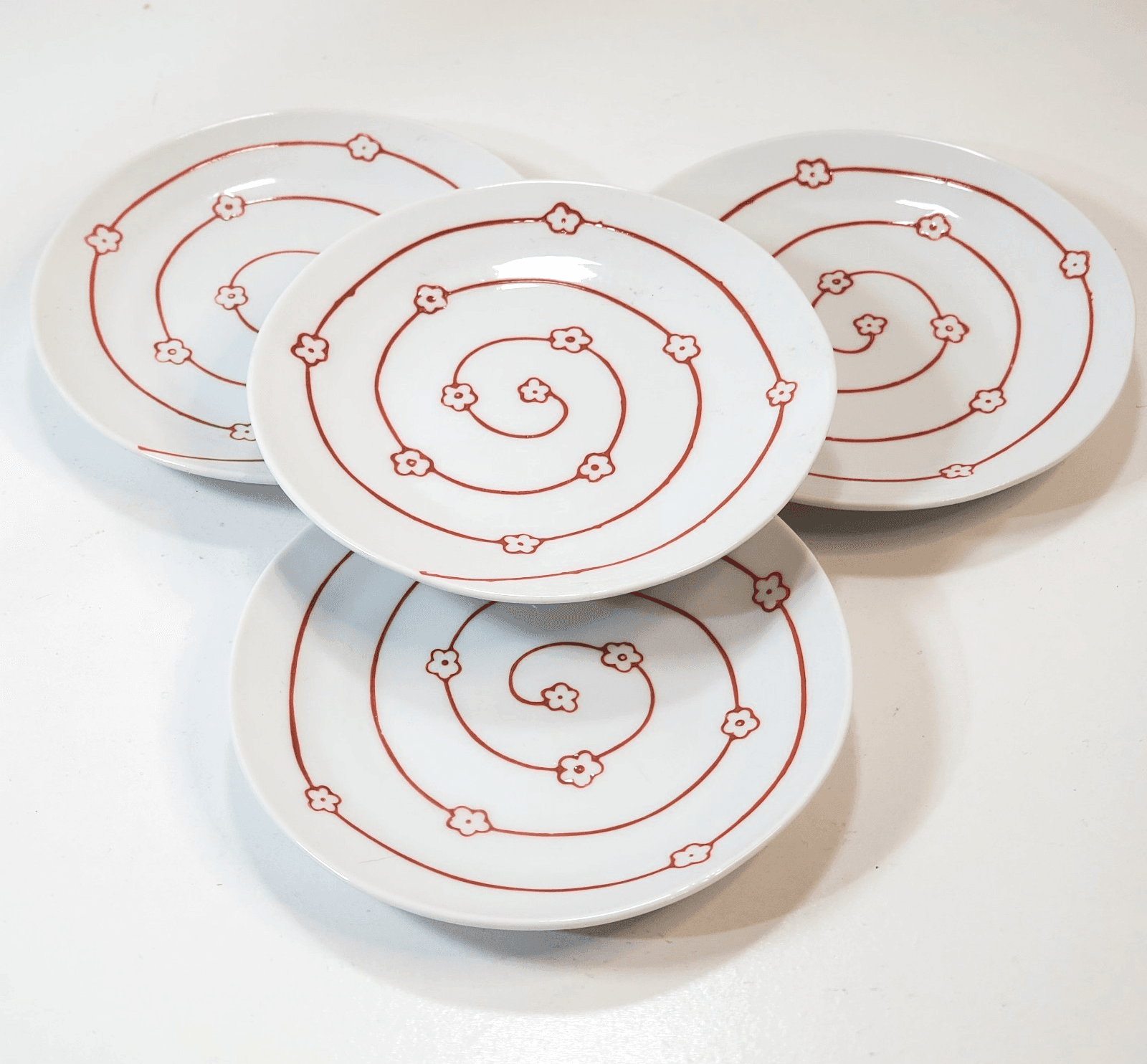 Crate And Barrel 4 Small Porcelain Appetizer Plates Red Flowers Swirl 5.125 inch