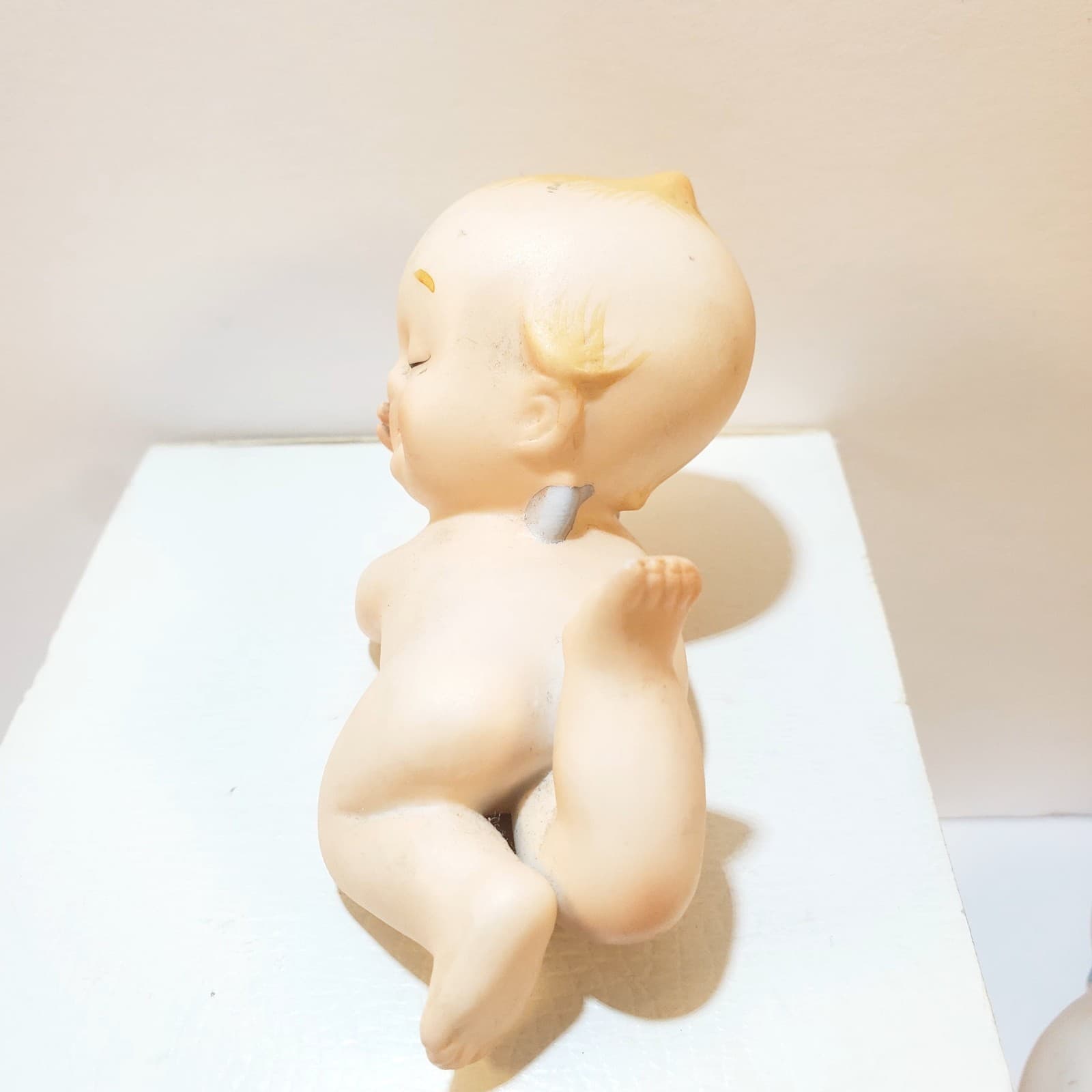 Vintage Kewpie Laying Winking Bisque Blue Wing Cherub Figurine Made In Japan - Thumbnail 4
