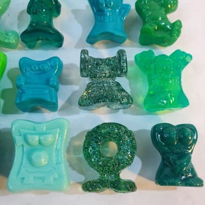 Vtg Mixed 1990's Gogos Crazy Bones Lot of 20 Various Shades of Green Collectible - Thumbnail 4