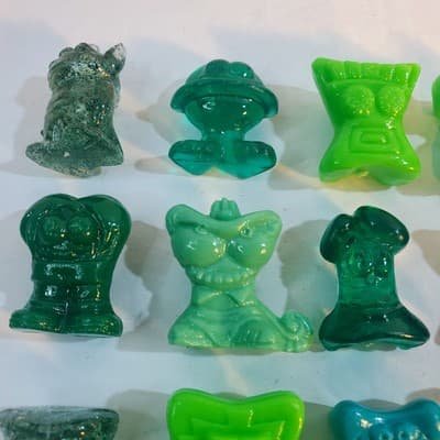 Vtg Mixed 1990's Gogos Crazy Bones Lot of 20 Various Shades of Green Collectible - Thumbnail 2