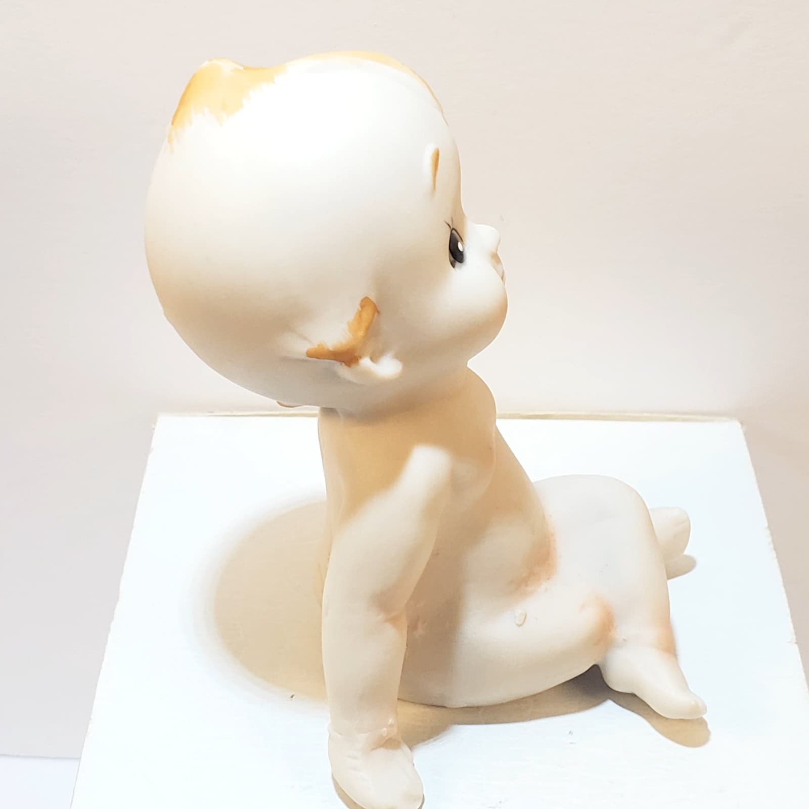 Vintage Kewpie Sitting Thinking Bisque Blue Wing Cherub Figurine Made In Japan - Thumbnail 2