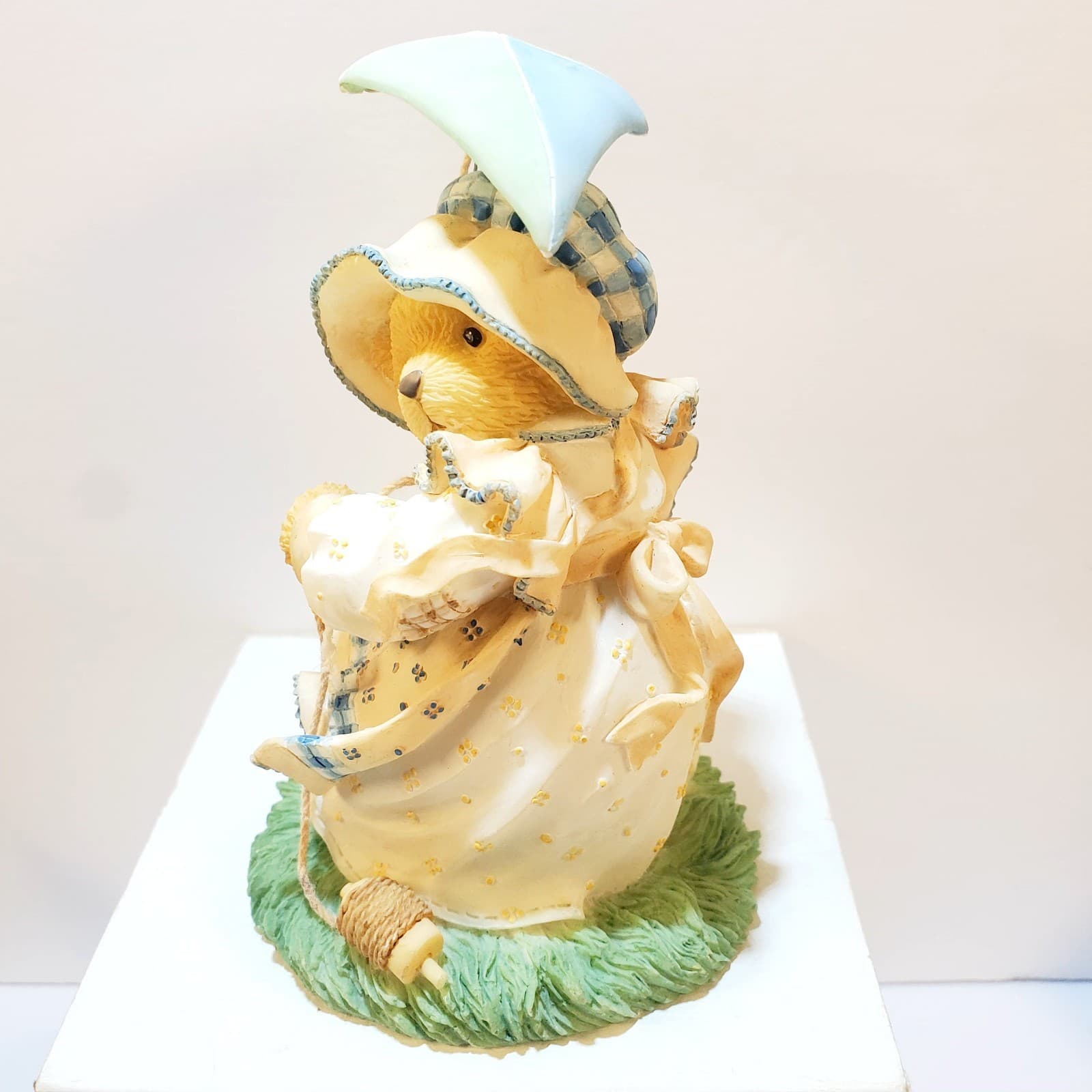 Vintage 1997 Cherished Teddies Megan Spring Brings A Season Of Beauty Figurine - Thumbnail 2