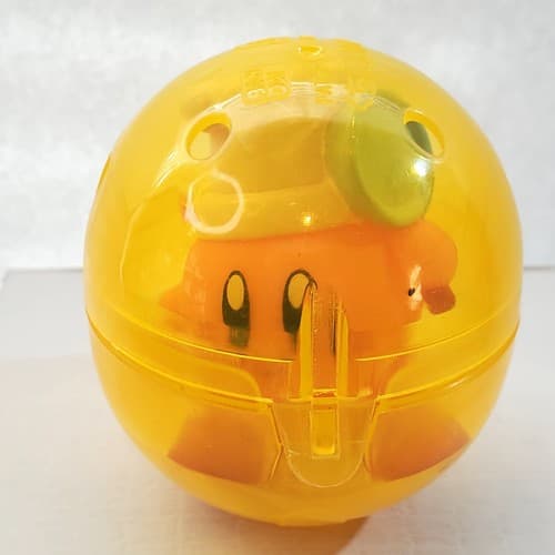 Nintendo Kirby 2" Chef Kirby Holding Pan Vinyl Figure - Thumbnail 2