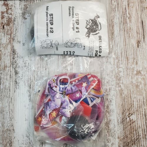 2 McDonalds 1991 Happy Meal Toy Young Astronauts Satellite Dish & Space Shuttle - Thumbnail 4