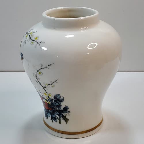 Vintage Jay Fine China Japan Two Birds In Cherry Tree 6in Tall Ginger Jar Vase - Thumbnail 2