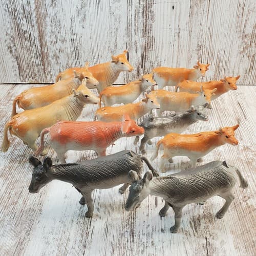 13 Vintage Unbranded Lightweight Plastic Farm Animal Toy Figure Cow Calf Donkey