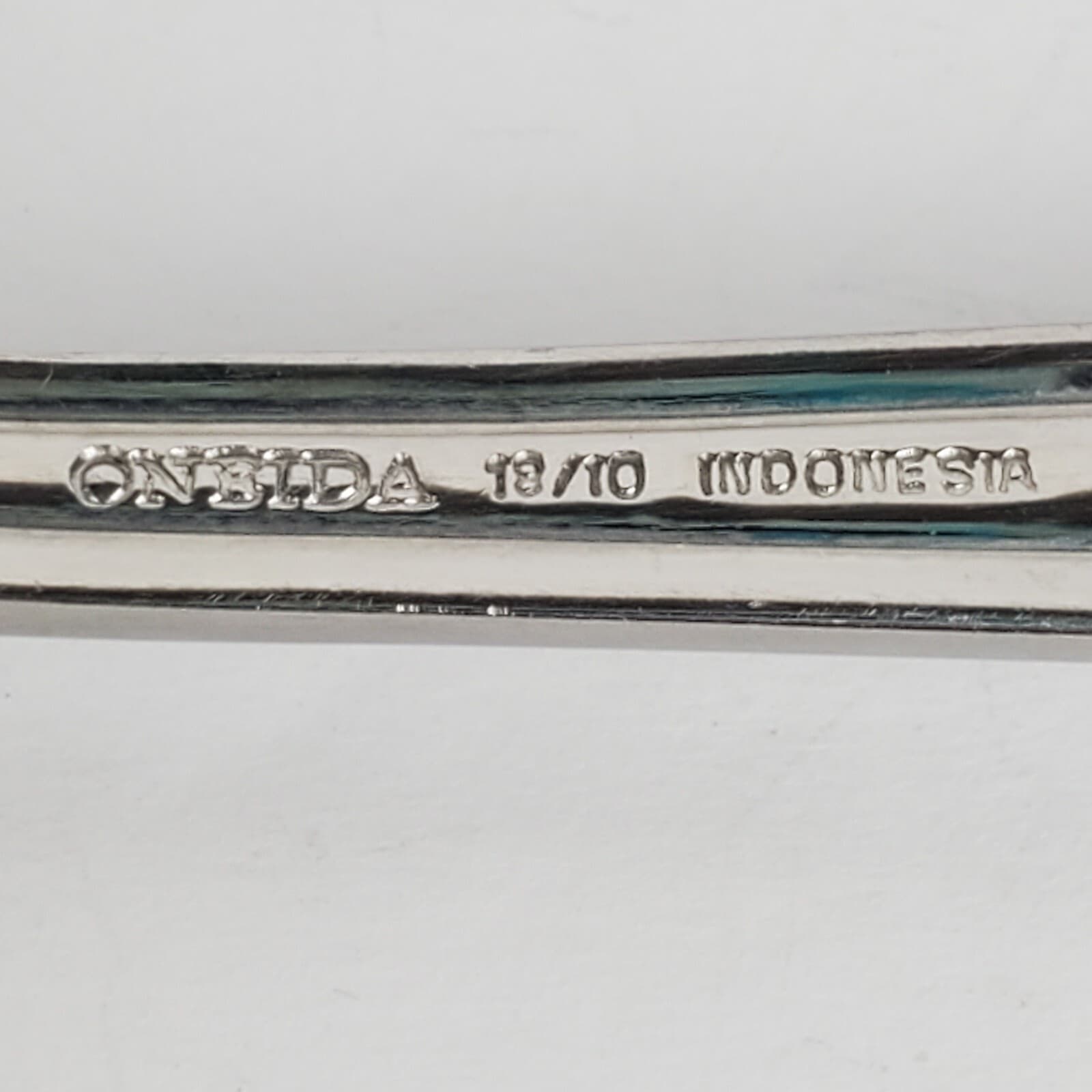 Set of 2 Oneida Glossy Lincoln Butter Knife and Sugar Spoon Stainless Steel - Thumbnail 3