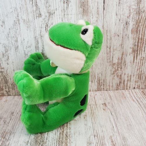 Russ Berrie 2006 Shining Stars Sitting Spotted Green Frog Plush 8" - 10" - Thumbnail 6