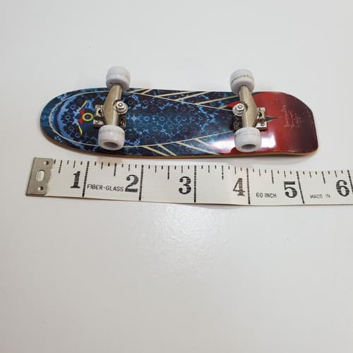 Vintage Fingerboard Signed Skipper Bay 12-31-2002 Blue Red 5.25 in. Deck - Thumbnail 8