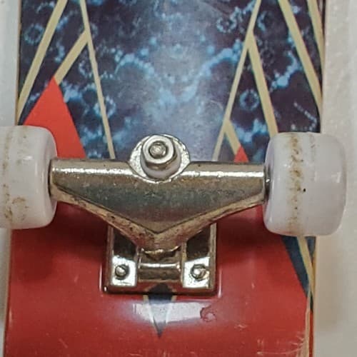 Vintage Fingerboard Signed Skipper Bay 12-31-2002 Blue Red 5.25 in. Deck - Thumbnail 6