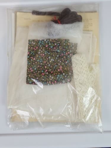 Vintage Yours Truly Cathedral Window Pillow Kit 13" x 17" Fabric Lace 1977 NOS - Thumbnail 2