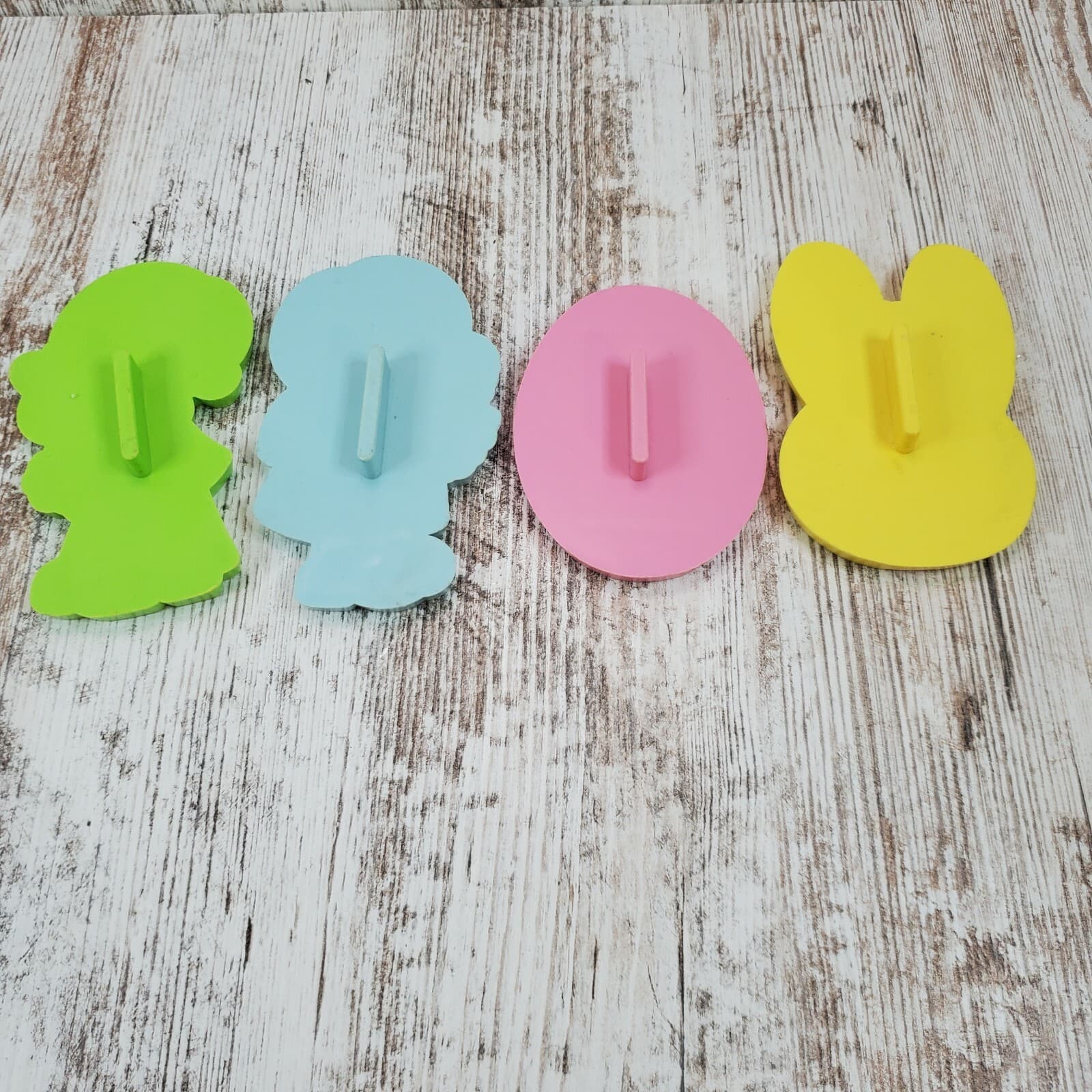 Vintage Hallmark Cookie Cutter Easter Set - Funny Bunny Decorated Egg Boy & Girl - Thumbnail 6