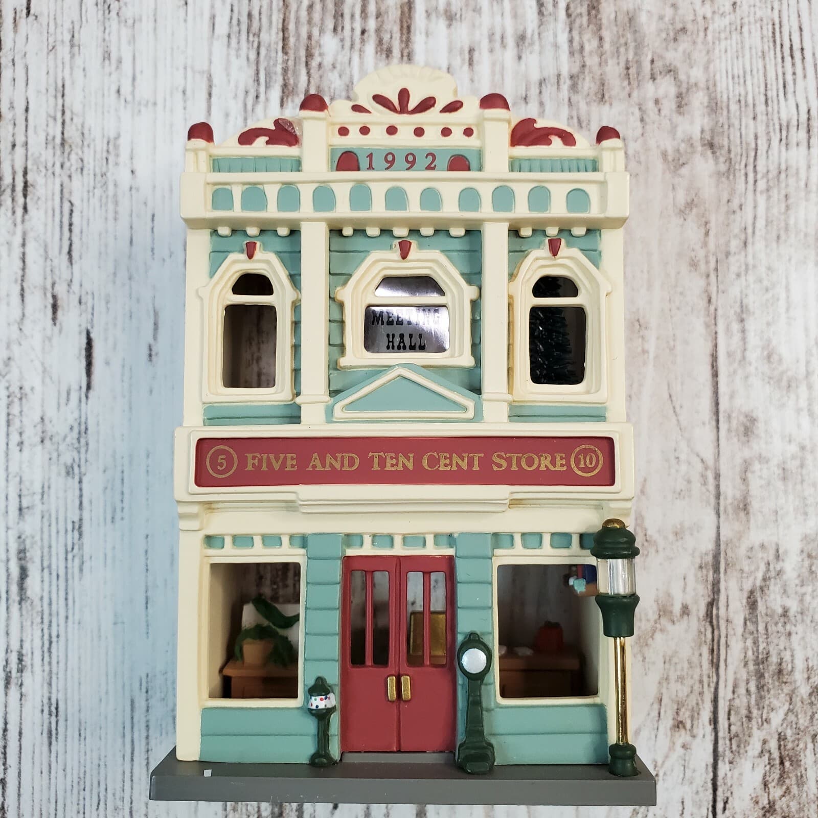 Vintage Hallmark 1992 Five and Ten Cent Store 9th In Nostalgic Houses And Shops - Thumbnail 5