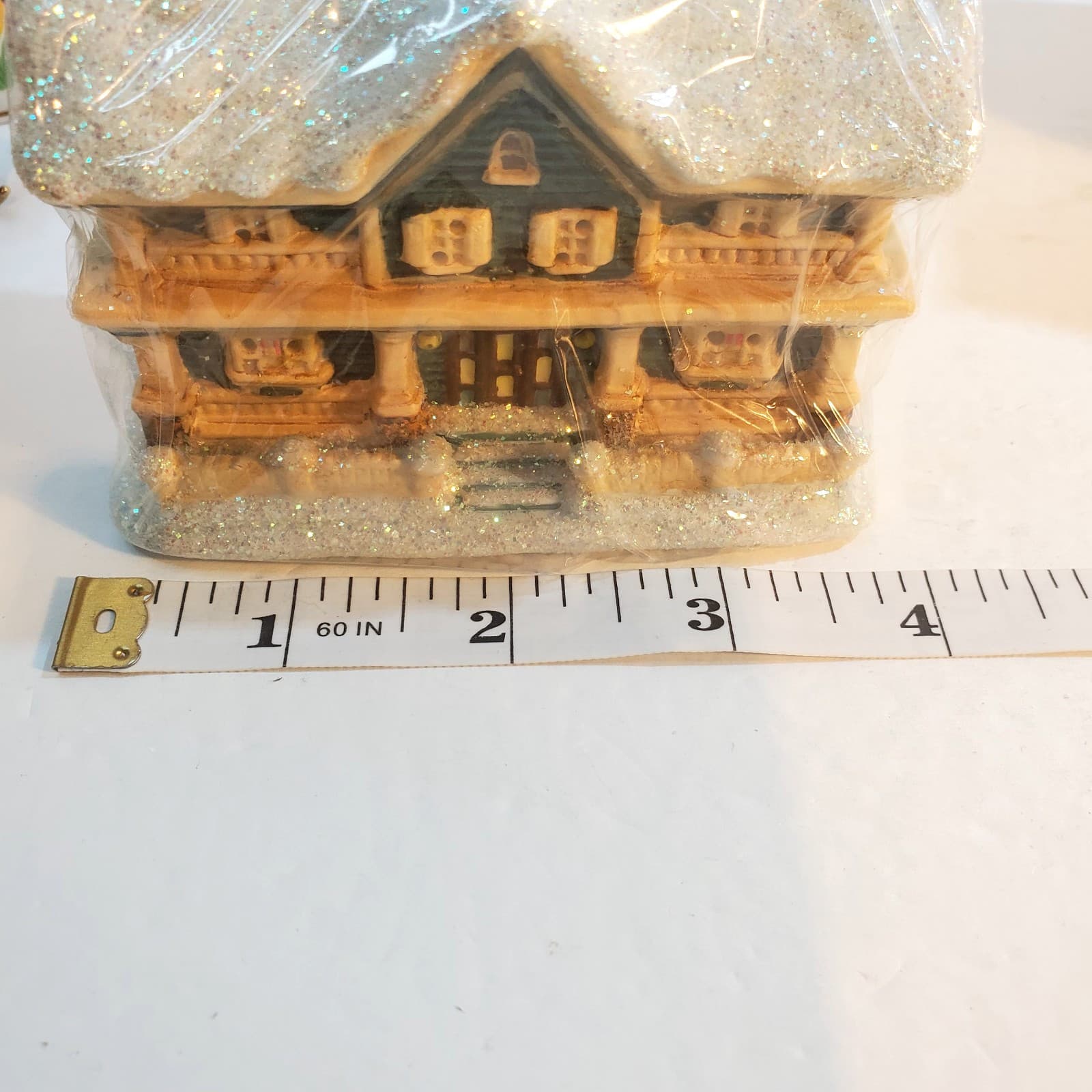 It’s A Wonderful Life Ma Bailey's House Series II Porcelain Brighten Up Ornament - Thumbnail 5