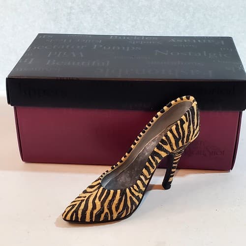 Vintage 1999 Collectible Just The Right Shoe By Raine Willits Serengeti #25025 - Thumbnail 8