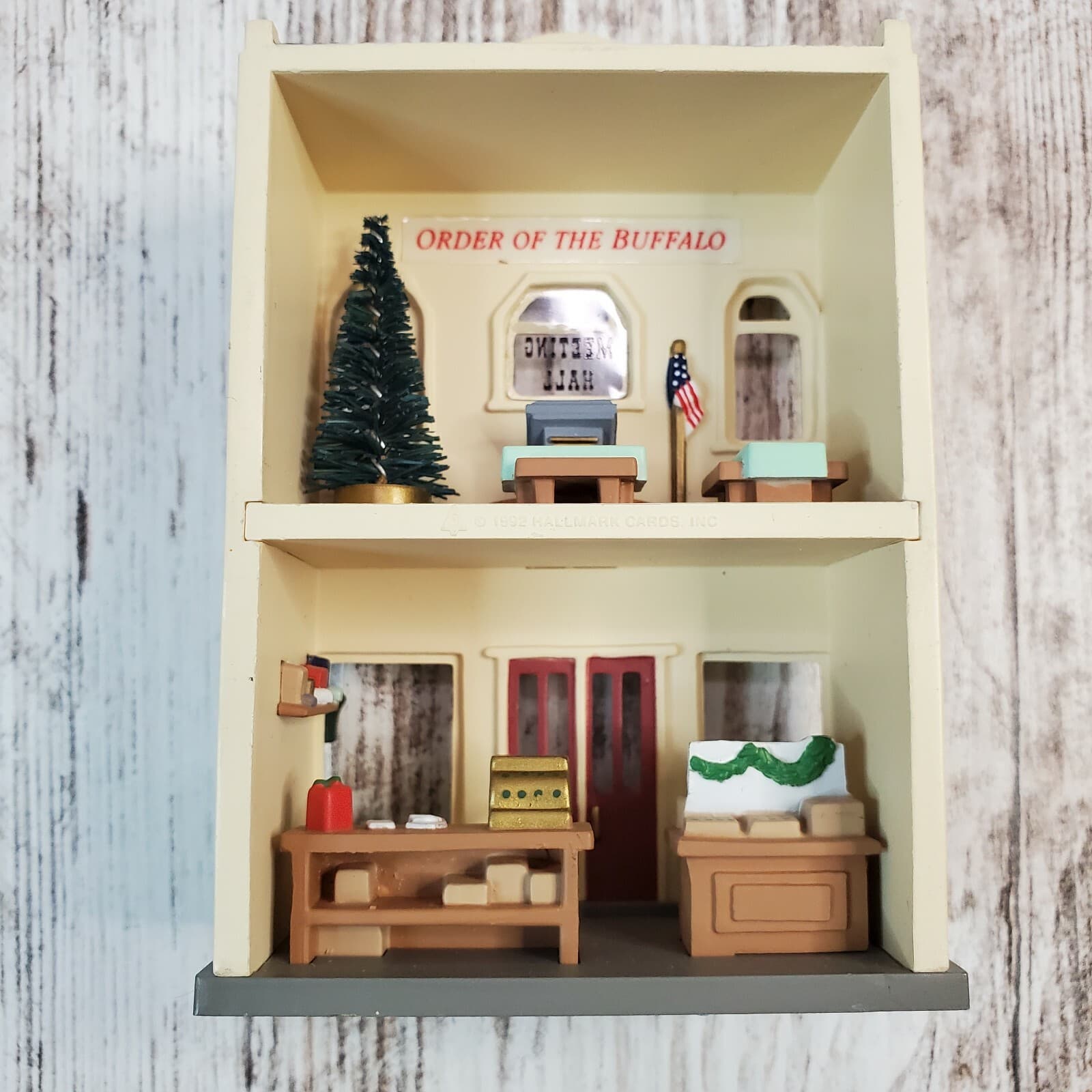 Vintage Hallmark 1992 Five and Ten Cent Store 9th In Nostalgic Houses And Shops - Thumbnail 4