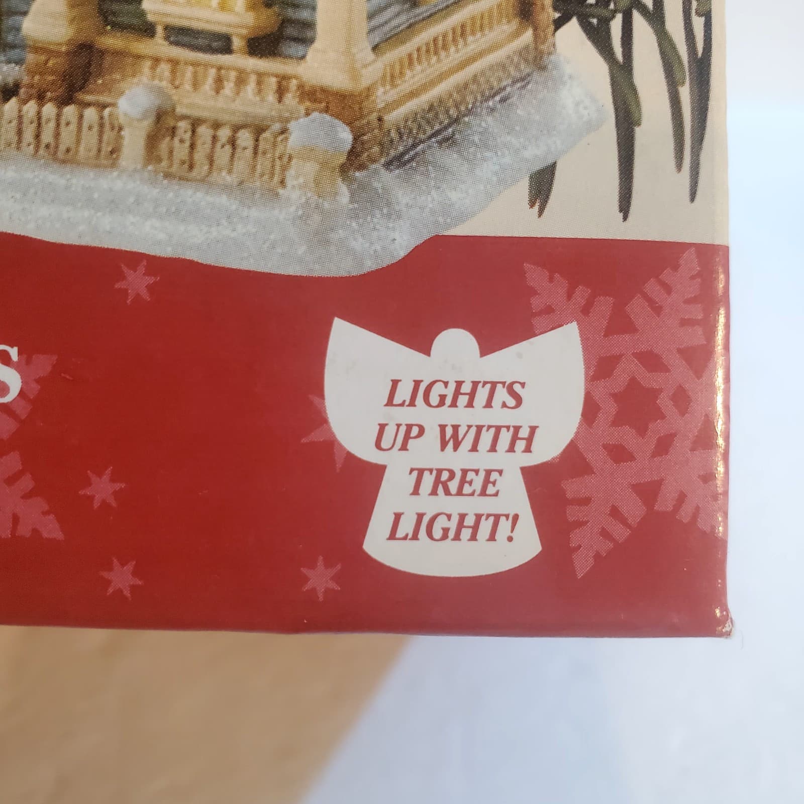 It’s A Wonderful Life Ma Bailey's House Series II Porcelain Brighten Up Ornament - Thumbnail 7