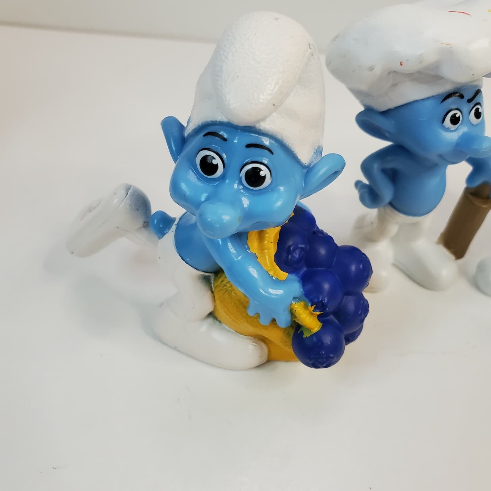 Lot of 4 Smurf Figurines McDonalds Happy Meal Toys Chef 2011 PVC Peyo 3" Tall - Thumbnail 2