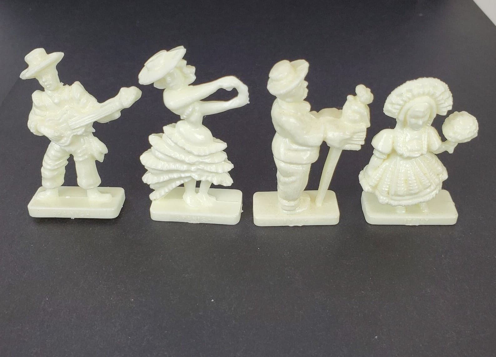 4 Vtg Van Brode Co. Figures Around The World Spanish Italy Cereal Premiums 2"