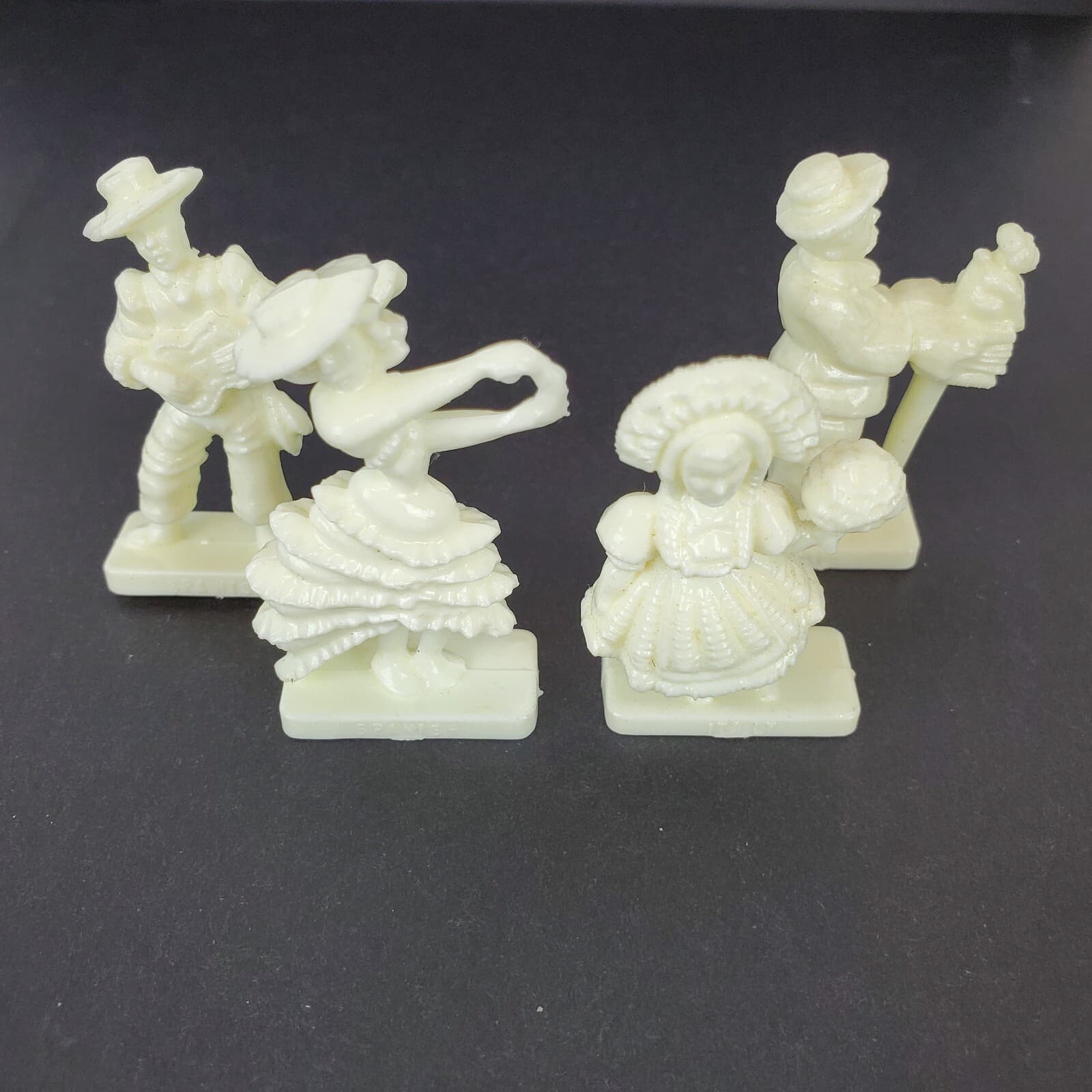4 Vtg Van Brode Co. Figures Around The World Spanish Italy Cereal Premiums 2" - Thumbnail 2