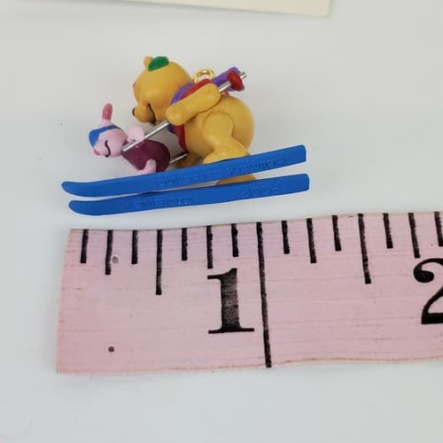 Hallmark Disney 2002 On the Slopes Winnie the Pooh Miniature Ornament - Thumbnail 7