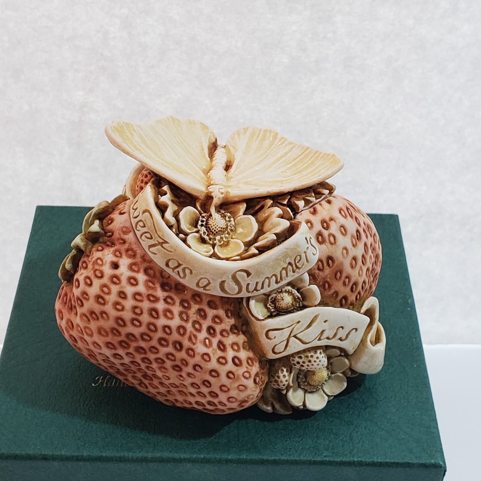 Harmony Kingdom Sweet As A Summer's Kiss UK Made 1996 Trinket Box Figurine