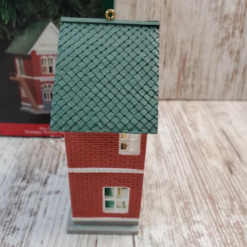 Vintage Hallmark 1991 Nostalgic Houses & Shops 8th Fire Station Ornament & Box - Thumbnail 4